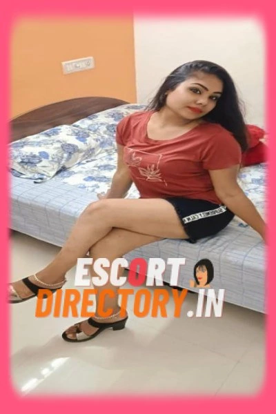 Sonia, Surat Escort for Romantic Getaway